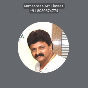 A Father in grey t shirt at Art Classes sharing reviews for Elementary Drawing Courses taken by his Daughter at Mahavir Nagar Mumbai